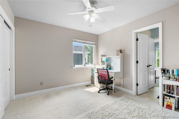 Home Office, Interior