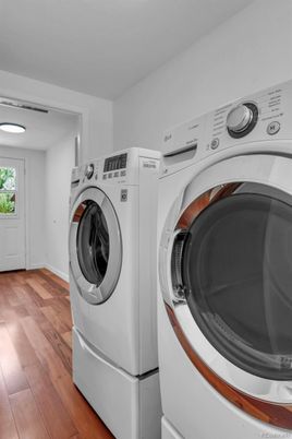 Interior, Utility Closets, Washer, Wood Texture Flooring