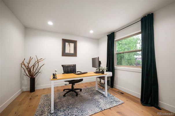 Home Office, Interior, Recessed Lighting, Wood Texture Flooring