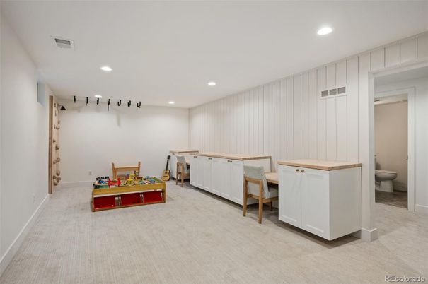 Bathroom, Interior, Recessed Lighting