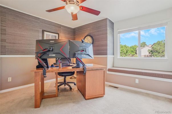 Home Office, Interior