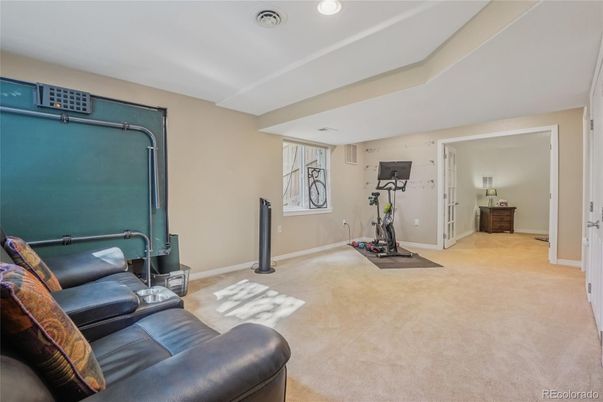 Fitness Equipment, Interior, Living room, Recessed Lighting
