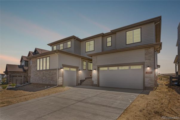 Attached, Exterior, Facade, Modern