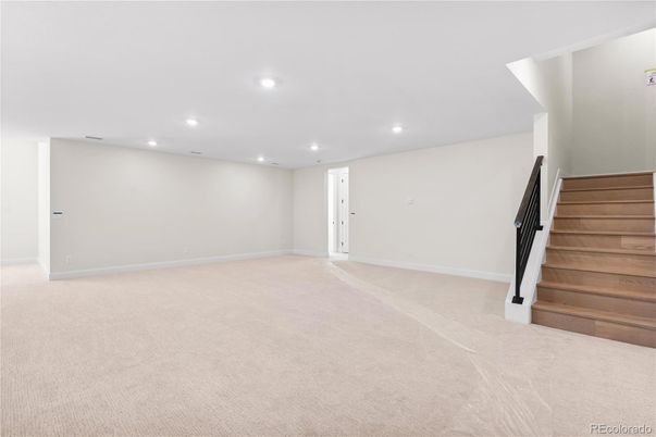 Empty room, Interior, Recessed Lighting