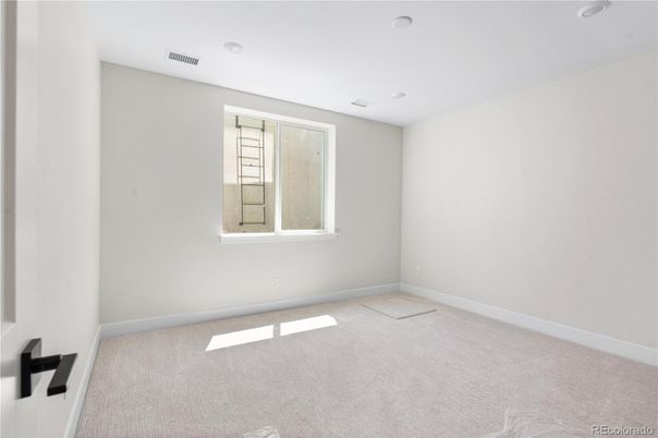 Empty room, Interior, Recessed Lighting
