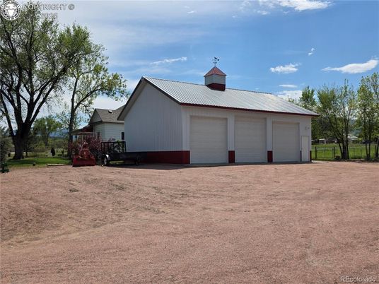 Backyard, Detached Garage, Exterior
