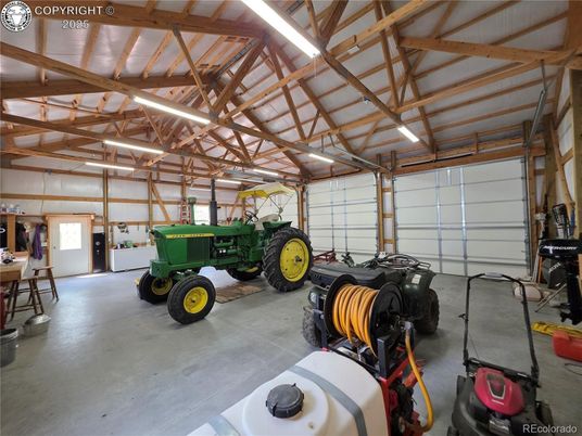 Garage, Interior, Wooden Beams