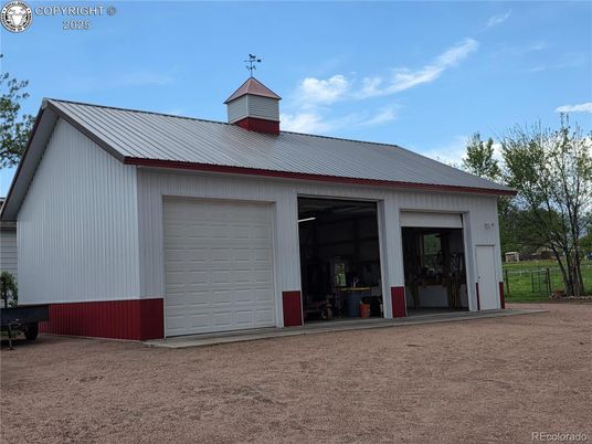Detached Garage, Exterior
