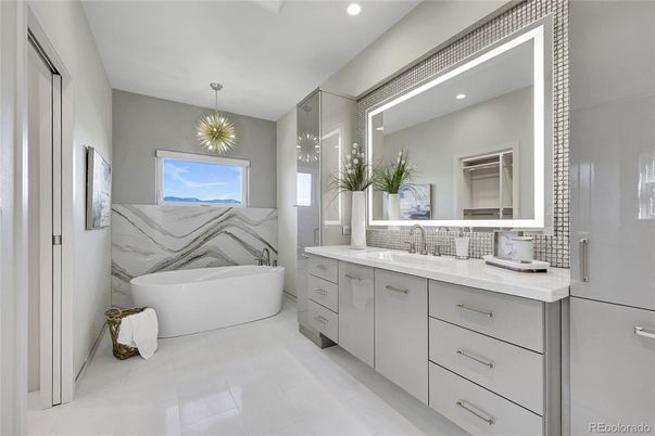 Bathroom, Dual Sink Vanities, Free Standing Baths, Interior, Pendant Lights, Recessed Lighting