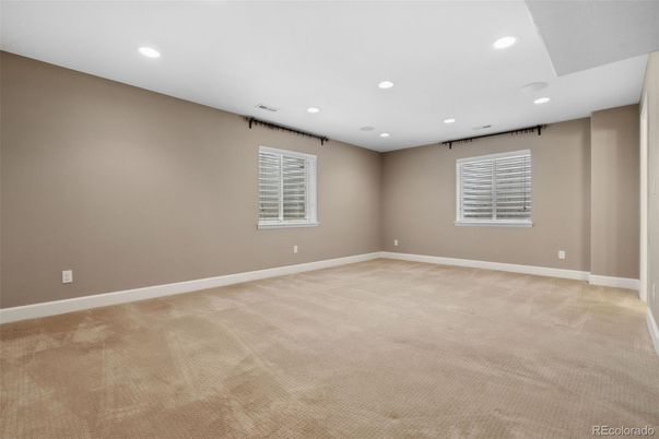 Empty room, Interior, Recessed Lighting