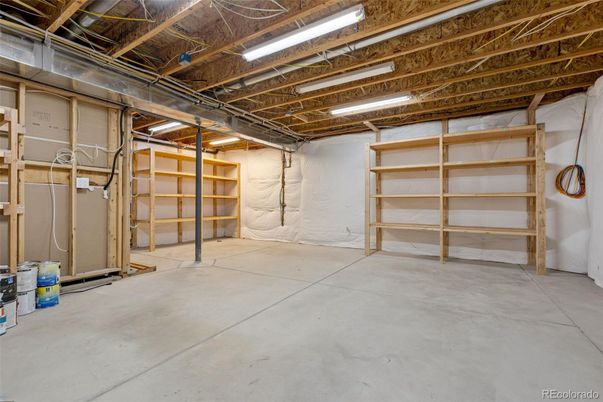 Garage, Interior, Wooden Beams
