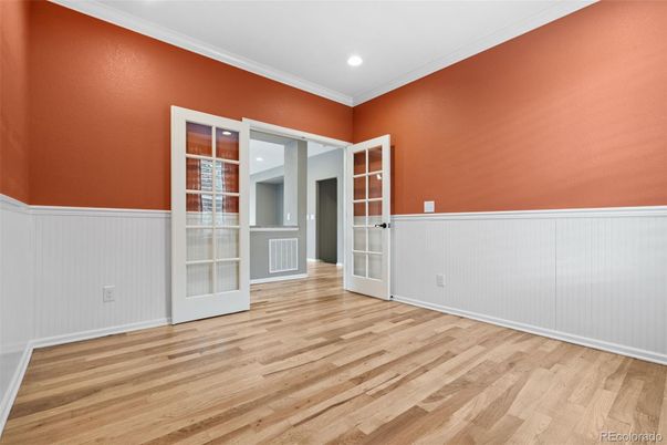 Empty room, Interior, Recessed Lighting, Wood Texture Flooring