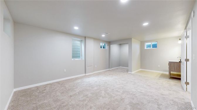 Empty room, Interior, Recessed Lighting