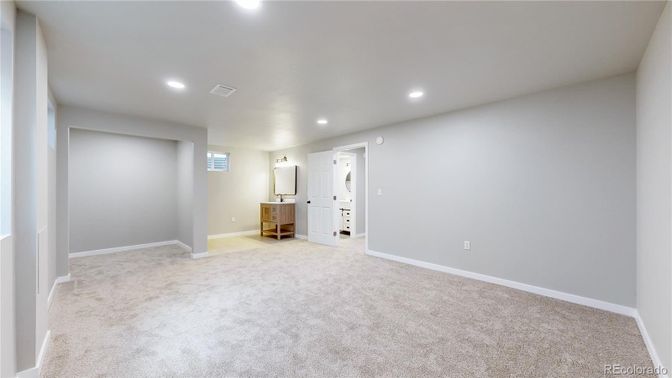 Empty room, Interior, Recessed Lighting