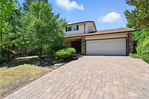 Attached, Exterior, Facade, Ranch