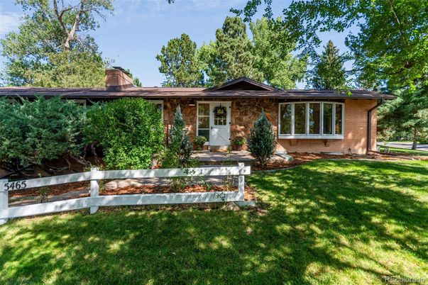 Exterior, Facade, Brick Facade, Ranch