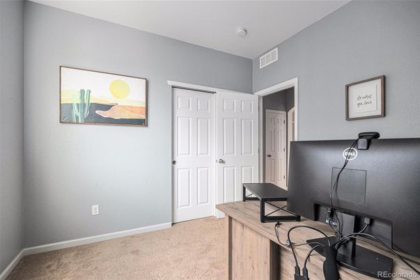 Home Office, Interior