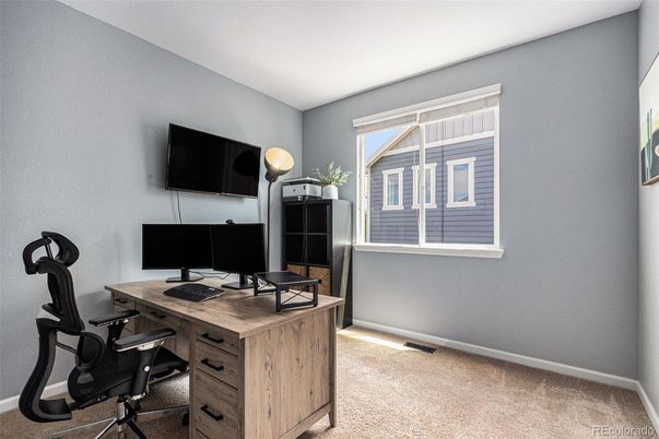 Home Office, Interior