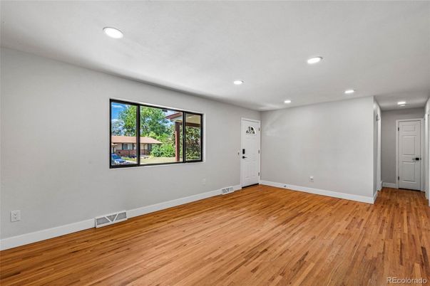Empty room, Interior, Recessed Lighting, Wood Texture Flooring