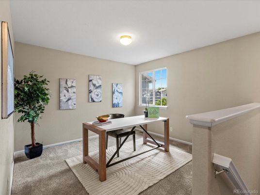 Home Office, Interior