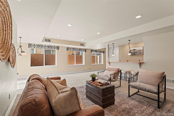 Interior, Living room, Pendant Lights, Recessed Lighting