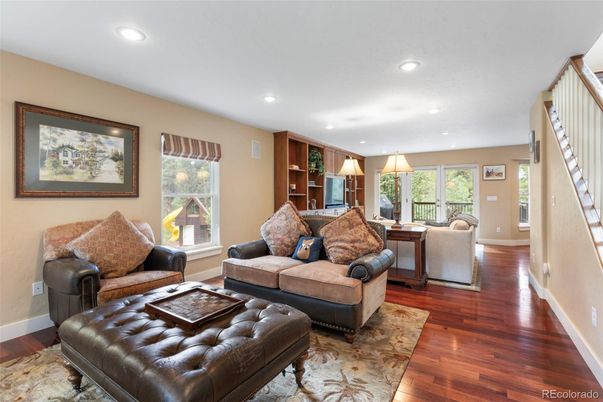 Dining room, Interior, Living room, Pendant Lights, Recessed Lighting, Wood Texture Flooring