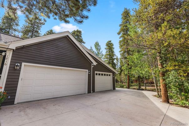 Detached Garage, Exterior