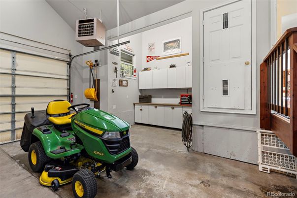 Garage, Interior