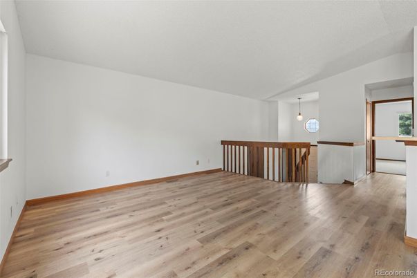 Empty room, Interior, Pendant Lights, Wood Texture Flooring