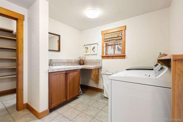 Interior, Washer