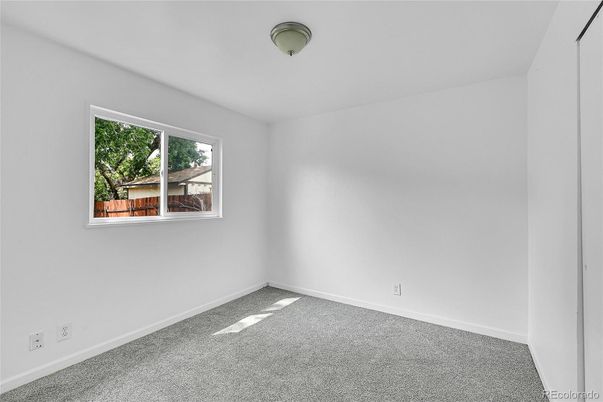 Empty room, Interior