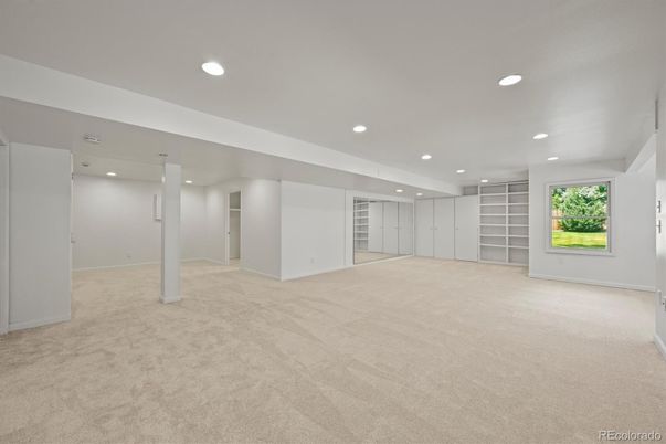 Empty room, Interior, Recessed Lighting