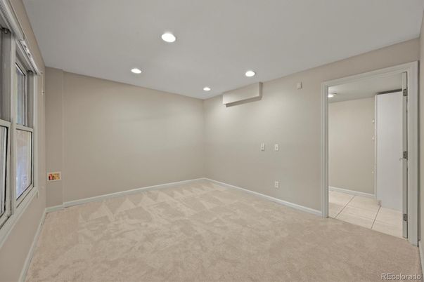 Empty room, Interior, Recessed Lighting