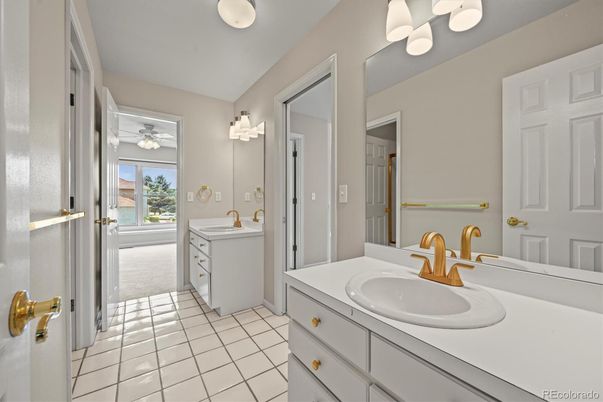 Bathroom, Dual Sink Vanities, Interior