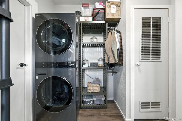 Interior, Utility Closets, Washer, Wood Texture Flooring