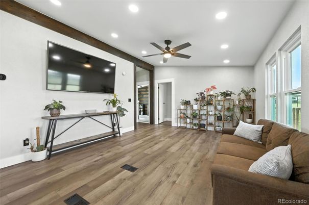 Interior, Living room, Recessed Lighting, Wood Texture Flooring