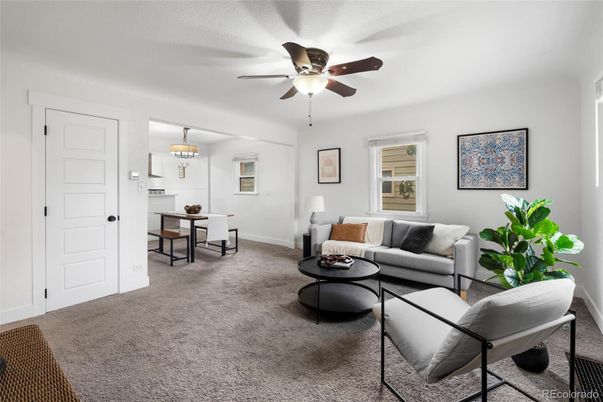Dining room, Interior, Living room, Pendant Lights