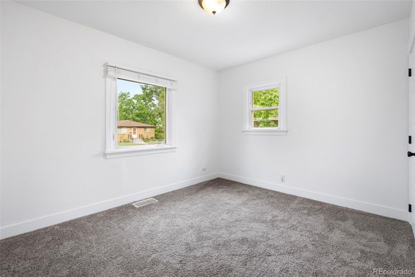 Empty room, Interior