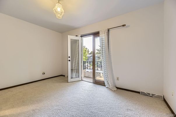 Chandelier, Empty room, Interior