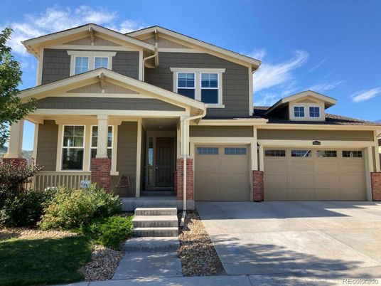 Attached, Exterior, Facade, American Craftsman