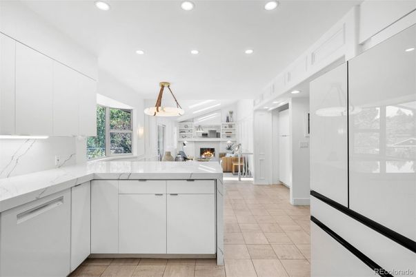 Fireplace, Interior, Kitchen, Pendant Lights, Recessed Lighting