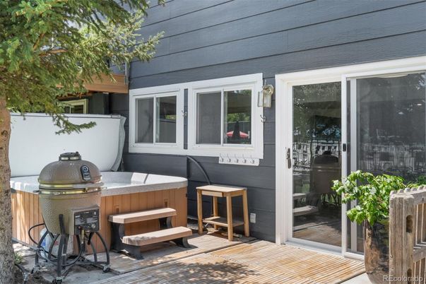 Exterior, Hot Tub