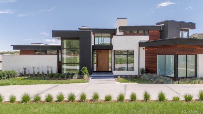 Backyard, Exterior, Facade, Modern