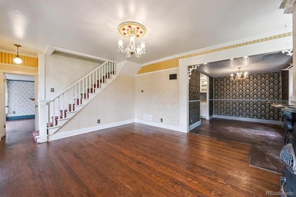 Chandelier, Empty room, Interior, Wood Texture Flooring