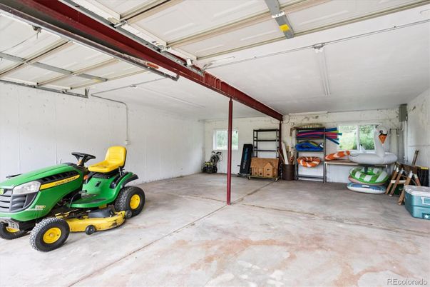 Garage, Interior