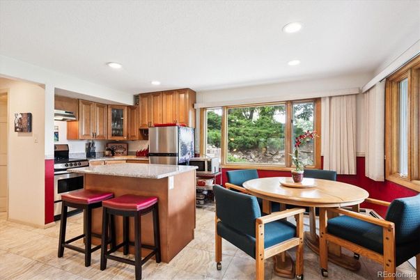 Dining room, Interior, Kitchen, Recessed Lighting, Stainless Steel Appliances