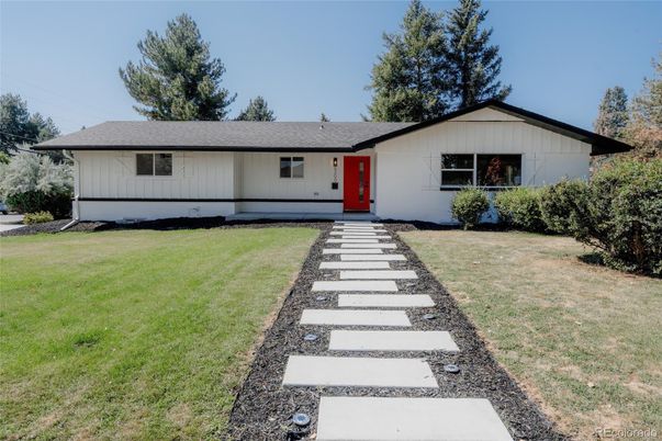 Backyard, Exterior, Facade, Ranch
