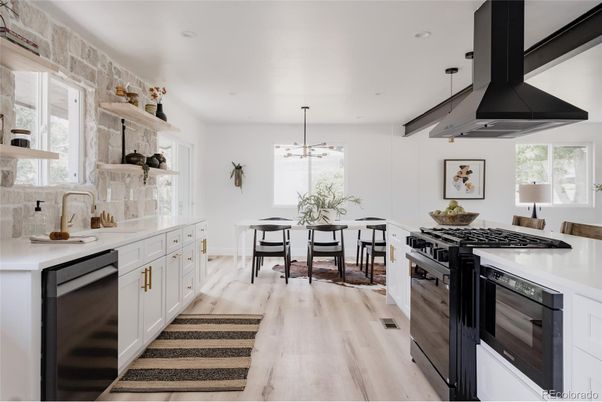 Dining room, Interior, Kitchen, Pendant Lights, Recessed Lighting, Wood Texture Flooring