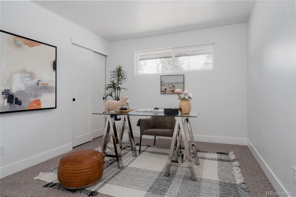 Home Office, Interior