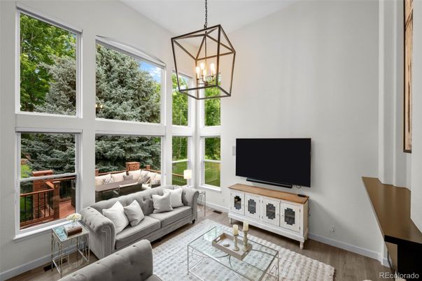 Interior, Living room, Pendant Lights, Wood Texture Flooring